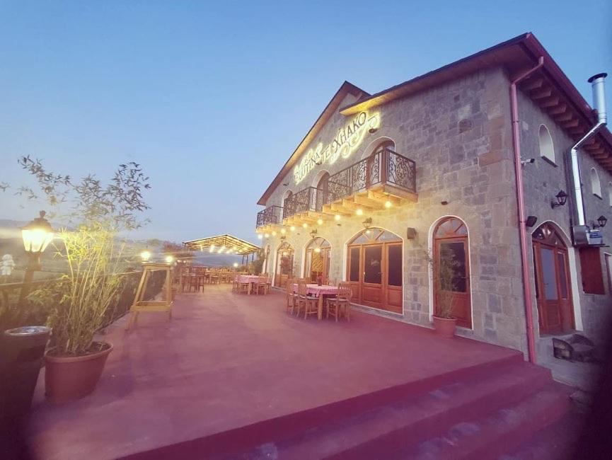 Hostel Bujtina Te Xhako Përmet Zewnętrze zdjęcie