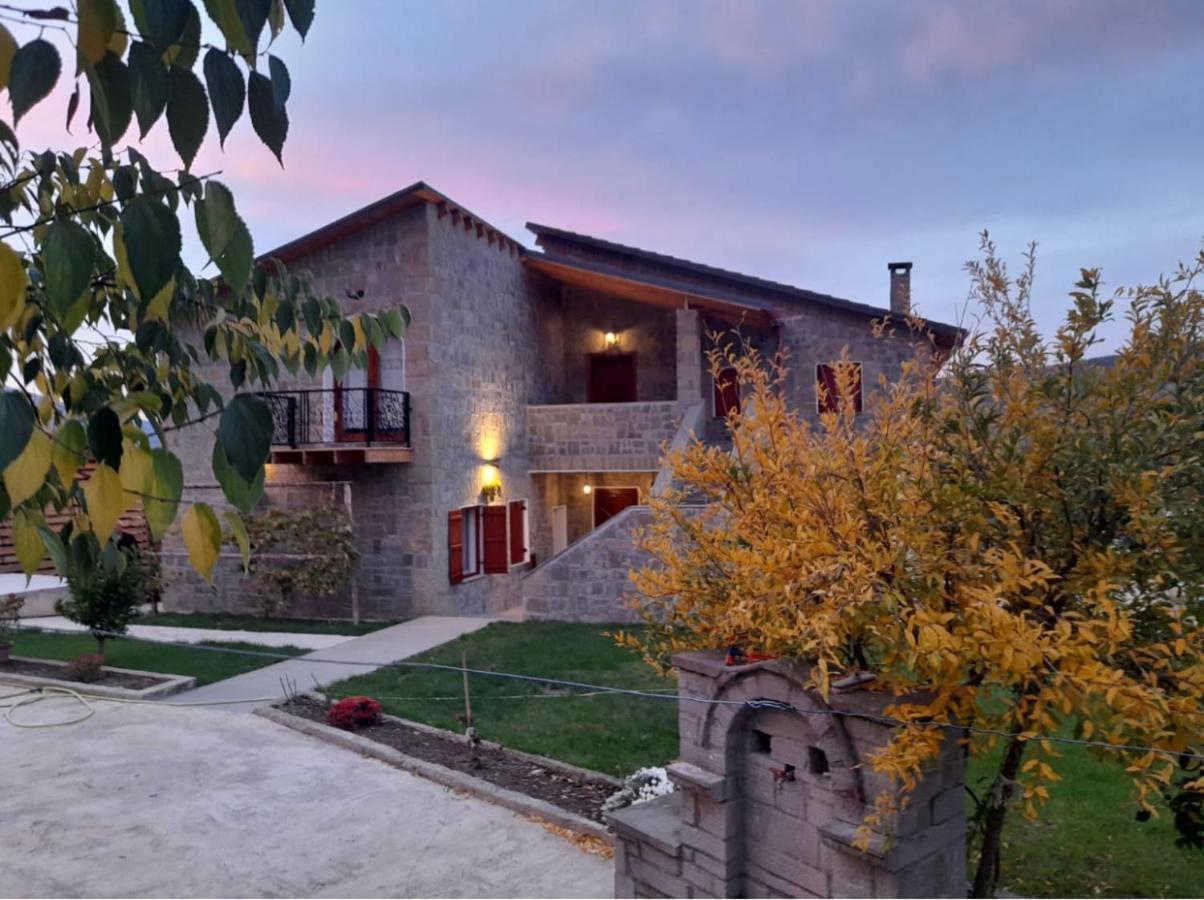 Hostel Bujtina Te Xhako Përmet Zewnętrze zdjęcie