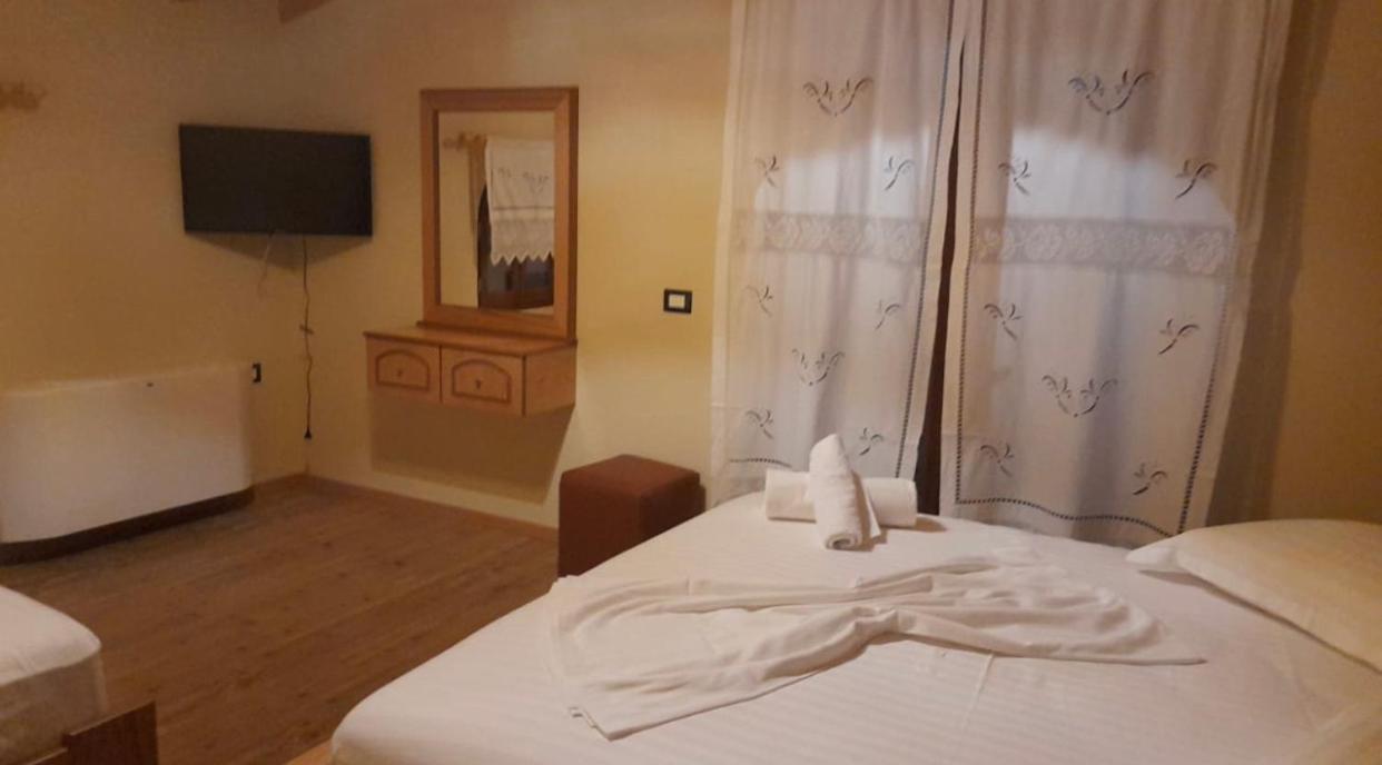 Hostel Bujtina Te Xhako Përmet Zewnętrze zdjęcie